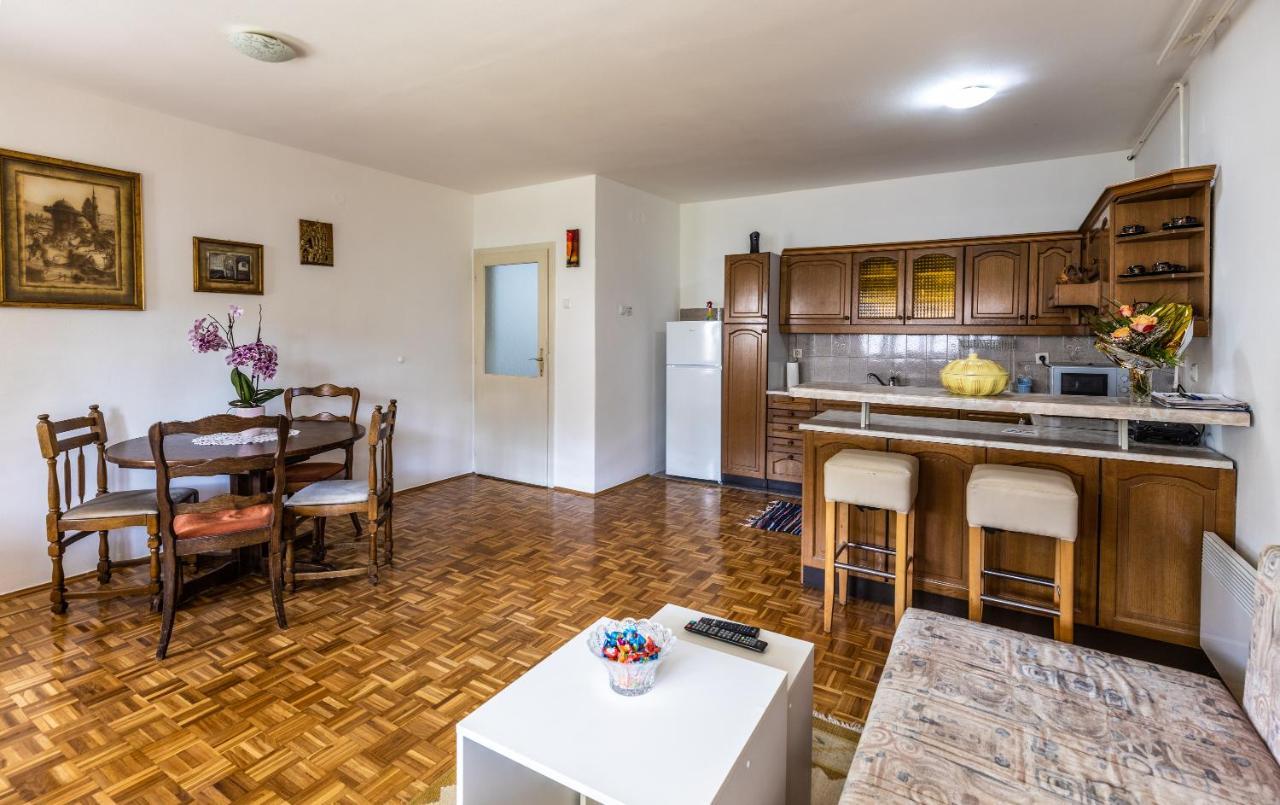 Avlija Garden Gem Apartment Сараево Екстериор снимка