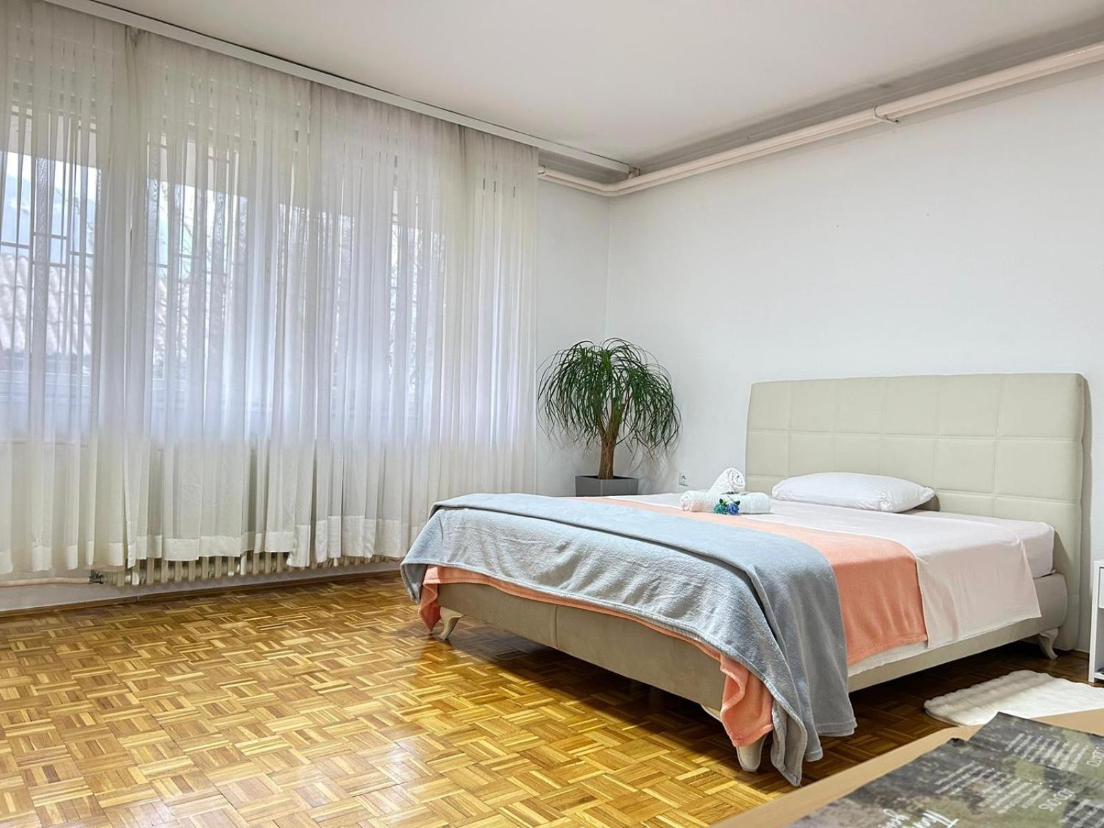 Avlija Garden Gem Apartment Сараево Екстериор снимка